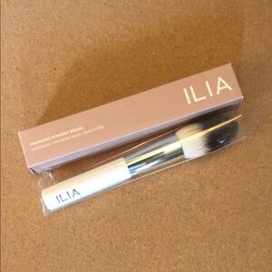 ILIA Finishing Powder Brush NEW